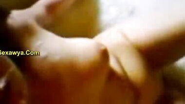 مزة فرسة ببزاز وجسم فاجر بعد ما اتناكت بتمص الزبر بمحن لحد ما جاب لبنه